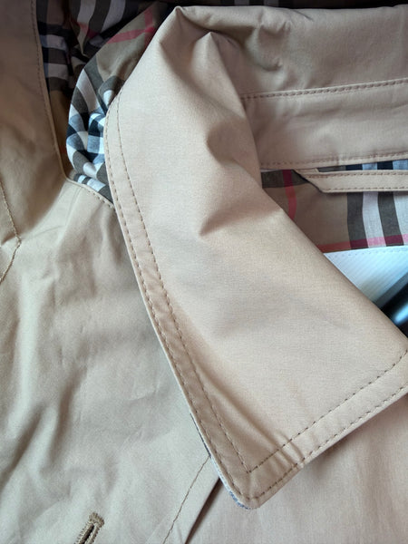 Burberry trench coat beige