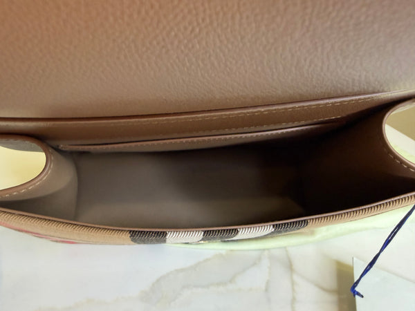 Burberry Mackford earth brown