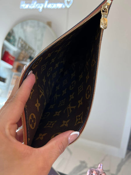 Louis Vuitton Neverfull Inside out pouch