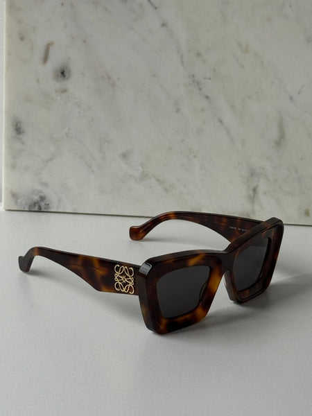 Lentes de sol Loewe cat eye cafe