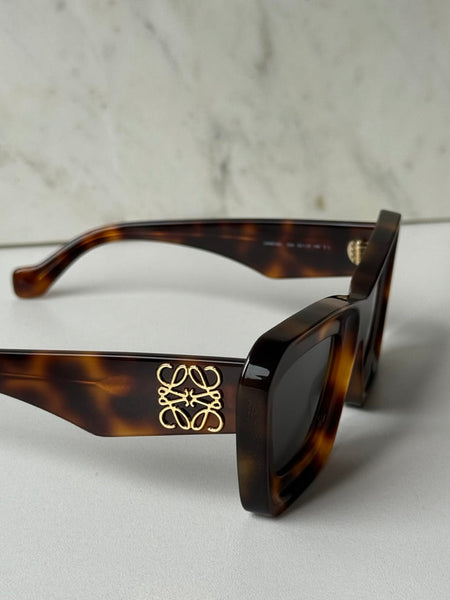 Lentes de sol Loewe cat eye cafe