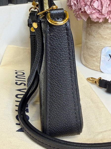 Louis Vuitton easy pouch on strap