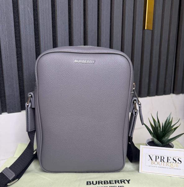 Burberry messenger bag gris