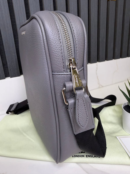 Burberry messenger bag gris