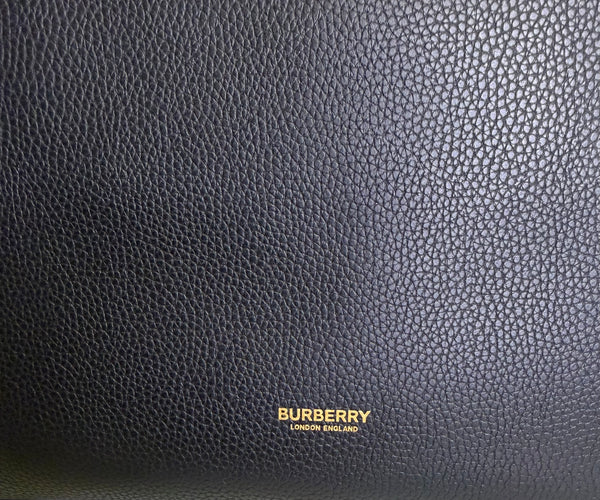 Burberry tote