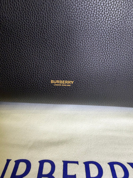 Burberry tote