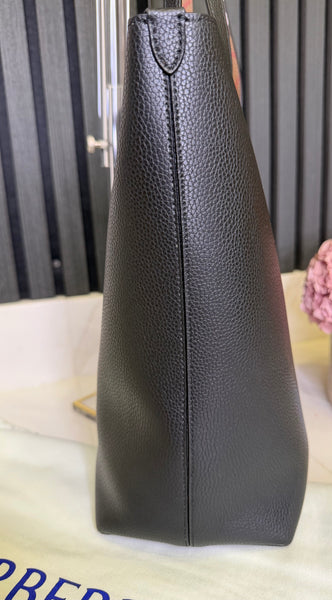 Burberry tote