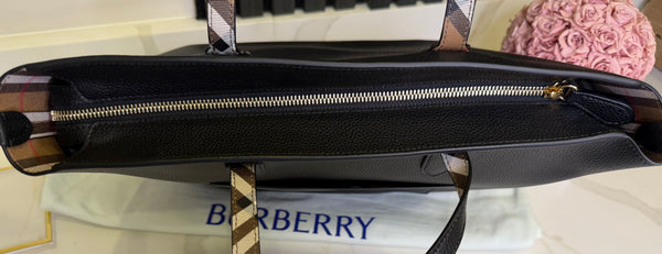 Burberry tote