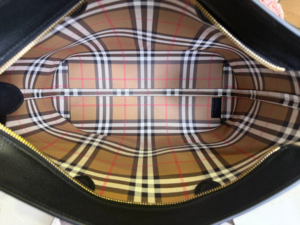 Burberry tote