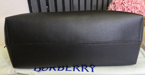 Burberry tote