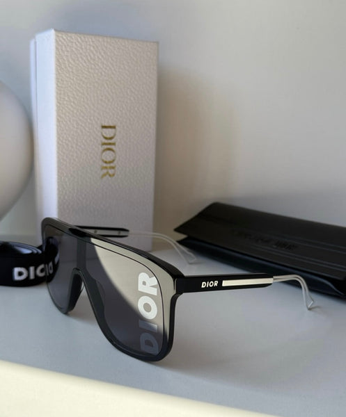 Diorfast with strap