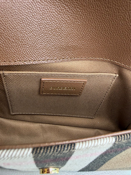 Burberry New Hampshire bag